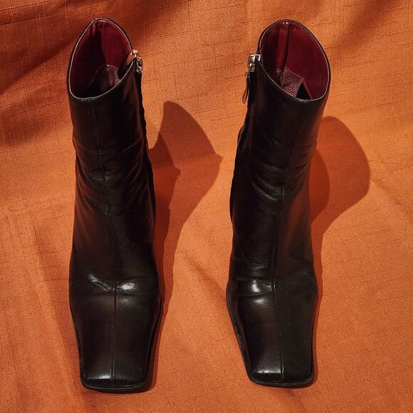 Enzo Angiolini Black Leather Heeled Womens Ankle Booties Boots size 6.5 M Sleek - Picture 4 of 12